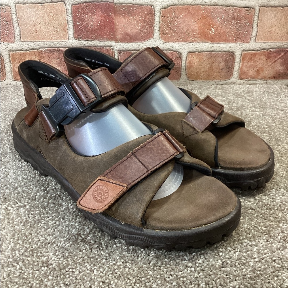 Earth Shoe Men’s Canyon brown leather sandals size 9.5